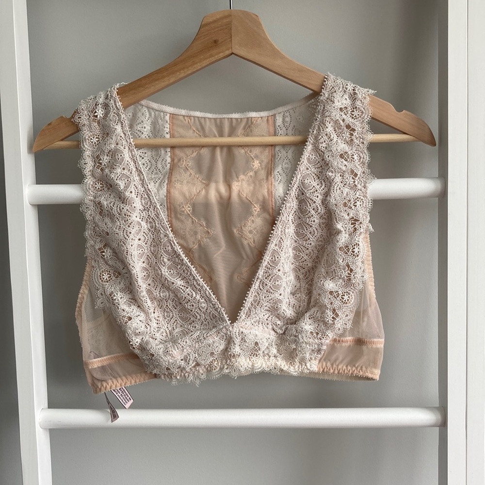 Victoria’s Secret cream bralette
